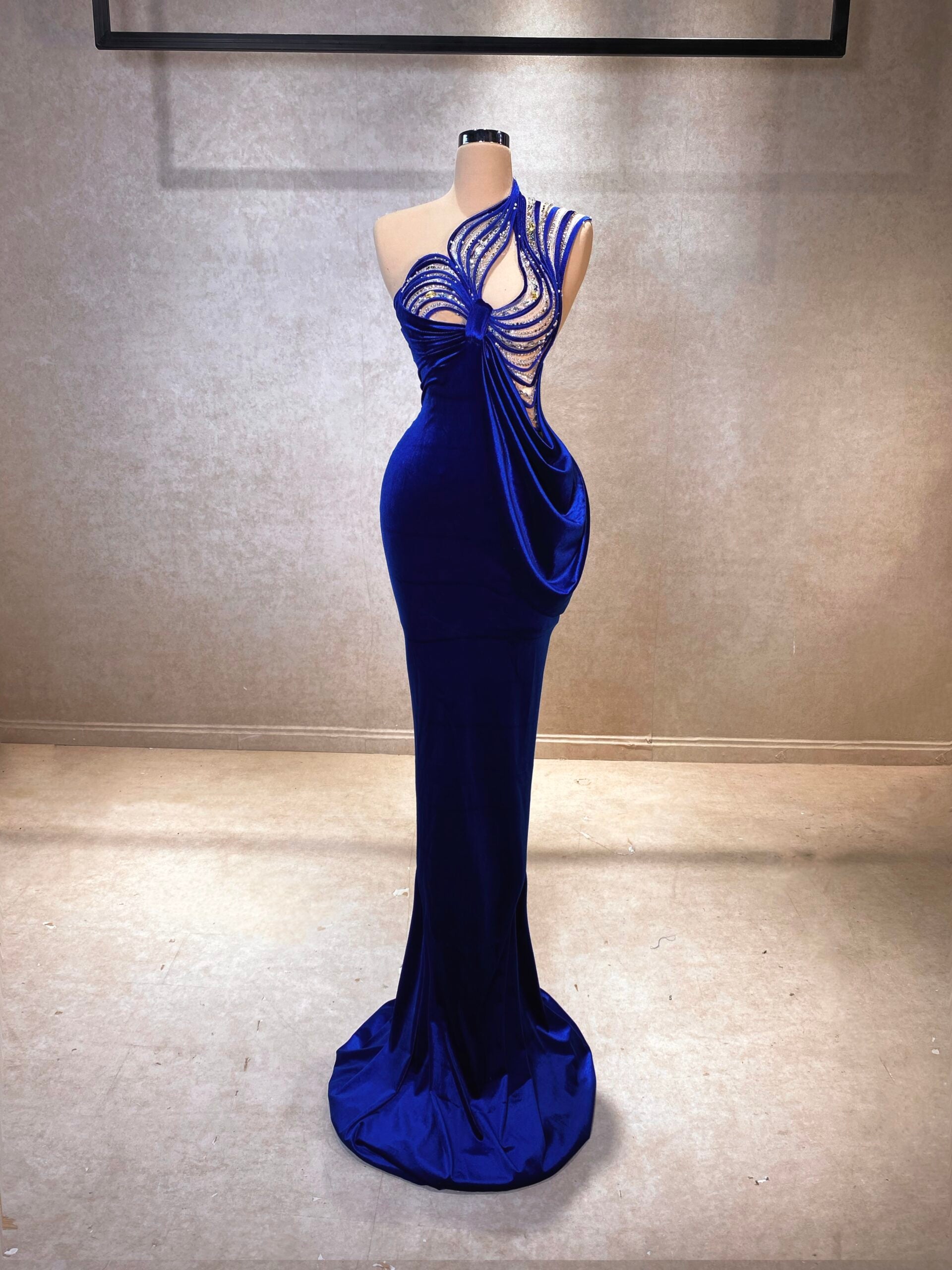 Brielle Squared Neckline Velvet Midi Dress in Blue – LAIT